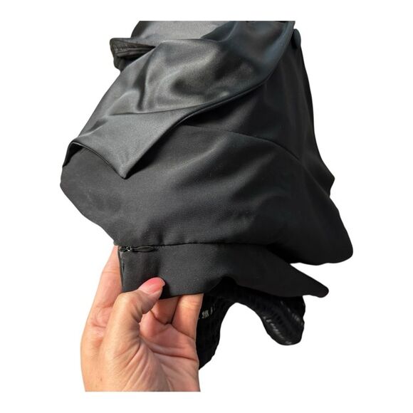 Lourdes Atelier Custom Tuxedo-Style One-Sleeved Top - Picture 9 of 11